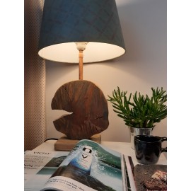 Lempa iš medžio su gaubtu „Blue moon“